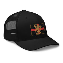 Load image into Gallery viewer, ENG Lax Lion Cross Trucker